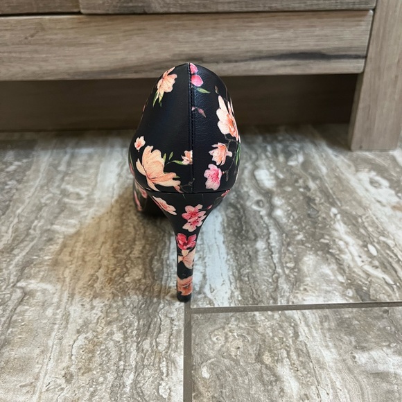 Kelly & Katie Astiva Black Floral Shoes size 6 - Picture 7 of 13